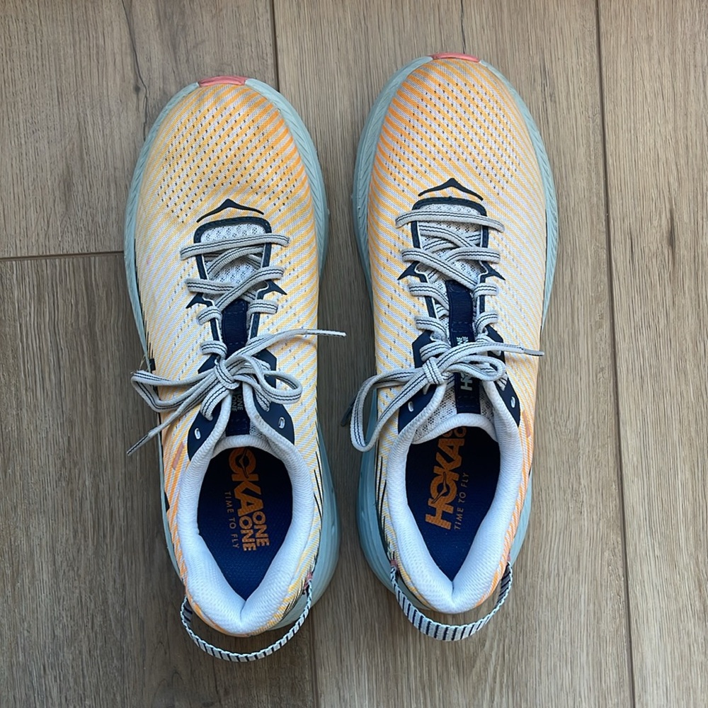 HOKA RINCON SIZE 9.5 - Picture 2 of 6